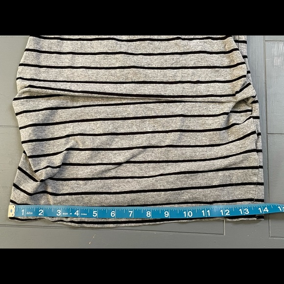 H&M MAMA Maternity Gray & Black Striped Top Size S - Picture 9 of 11